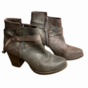 Wishbone Collection Brown Distressed Western Style Leather Ankle Boots Size 7